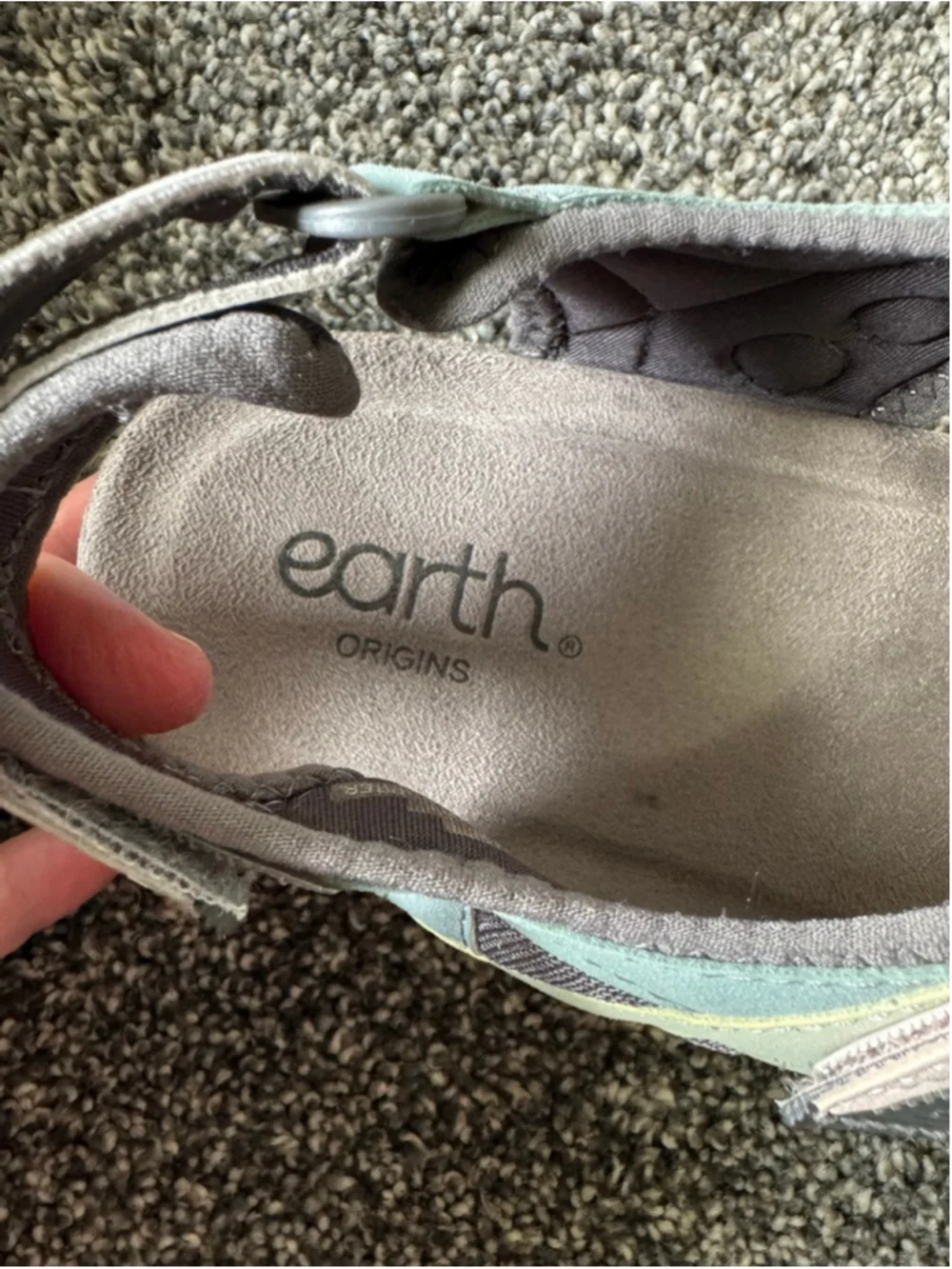 Women's Earth Origins Skylar Round Toe Lightweight Casual Flat Sandals Size 11W